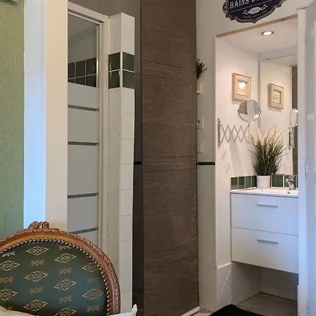 Renovee Avec Table D'hote Dans La Campagne Altiligerienne - Fr-1-582-522