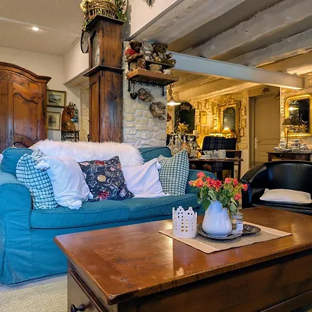Renovee Avec Table D'hote Dans La Campagne Altiligerienne - Fr-1-582-522 B&B Saint-Victor-sur-Arlanc
