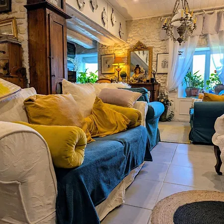 Nocleg ze śniadaniem Renovee Avec Table D'hote Dans La Campagne Altiligerienne - Fr-1-582-522