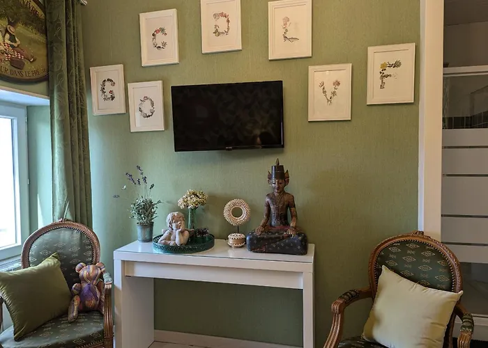 Rénovée Avec Table D'hôte Dans La Campagne Altiligérienne - Fr-1-582-522 Alojamento de Acomodação e Pequeno-almoço Saint-Victor-sur-Arlanc