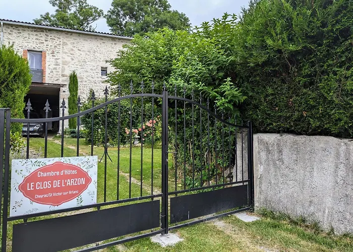 Rénovée Avec Table D'hôte Dans La Campagne Altiligérienne - Fr-1-582-522 * Saint-Victor-sur-Arlanc